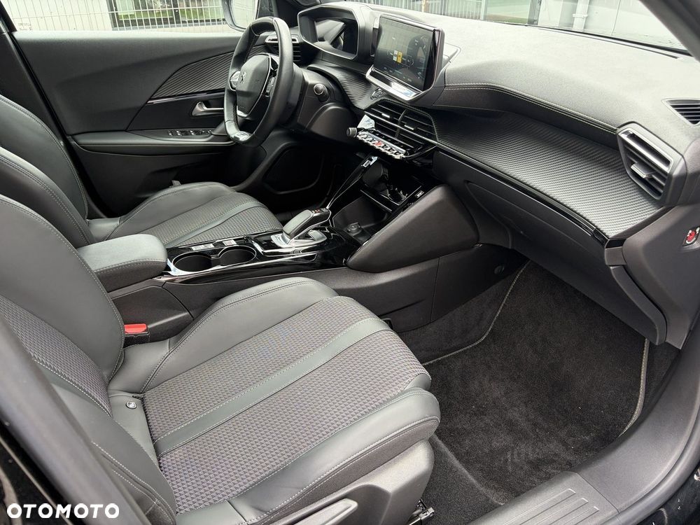 Peugeot 2008 - 10