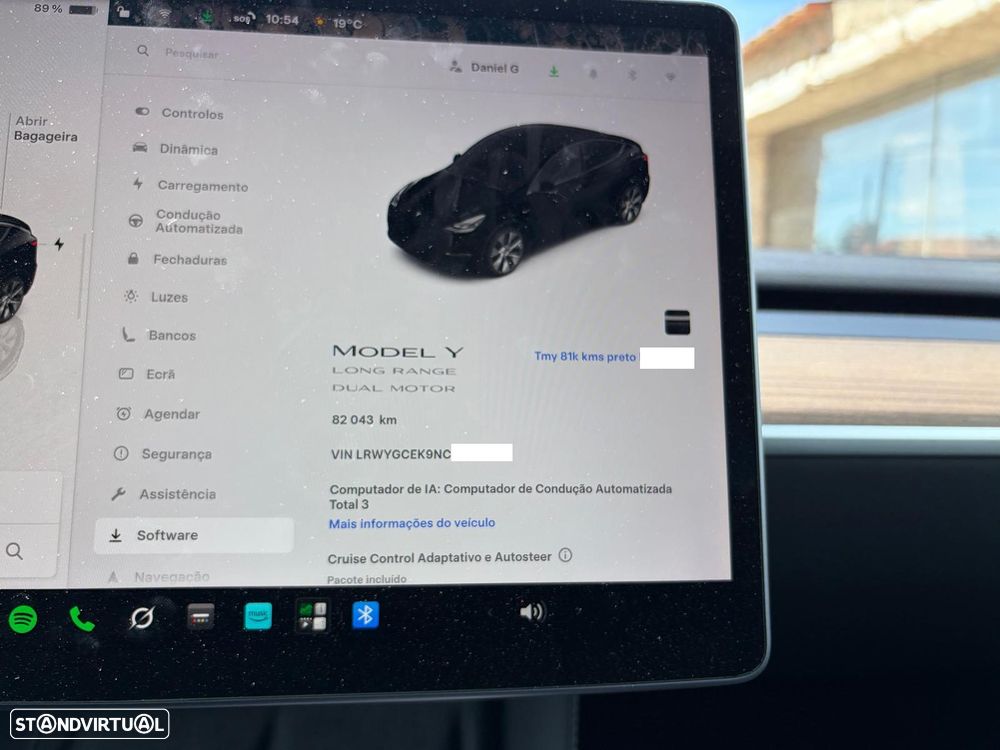 Tesla Model Y Long Range Dual Motor AWD - 8