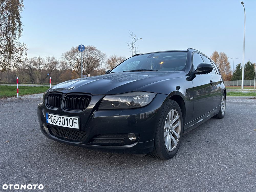 BMW Seria 3 318d Touring Luxury Line - 1
