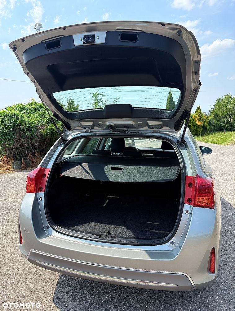Toyota Auris - 12