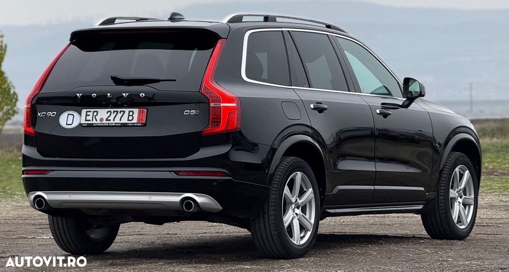 Volvo XC 90 D5 AWD Geartronic Momentum - 36