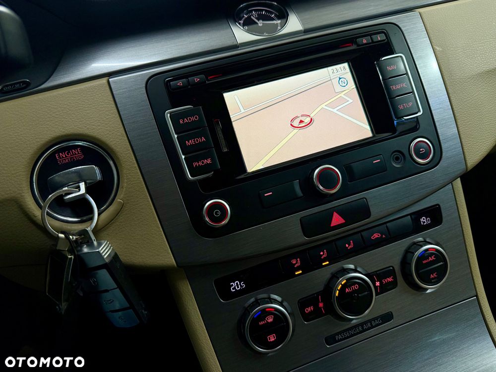 Volkswagen Passat 1.4 TSI R-Line Edition Plus - 40