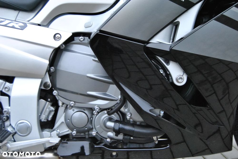 Yamaha FJR - 11