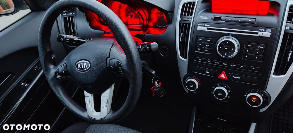 Kia Ceed - 20