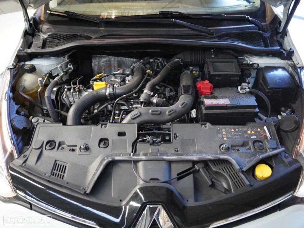 Renault Clio Sport Tourer - 29