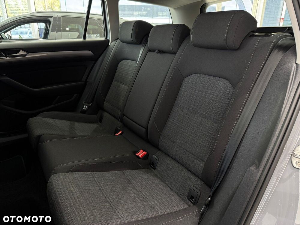 Volkswagen Passat 2.0 TDI EVO Business DSG - 13
