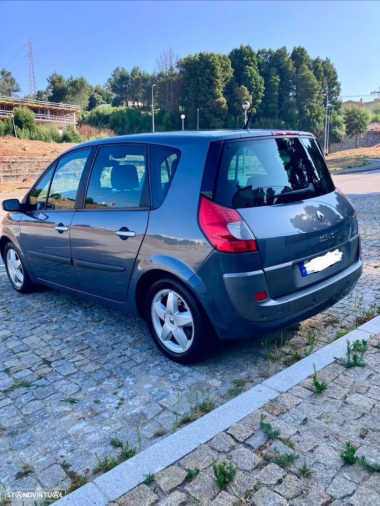 Renault Scénic 1.5 dCi Confort - 2