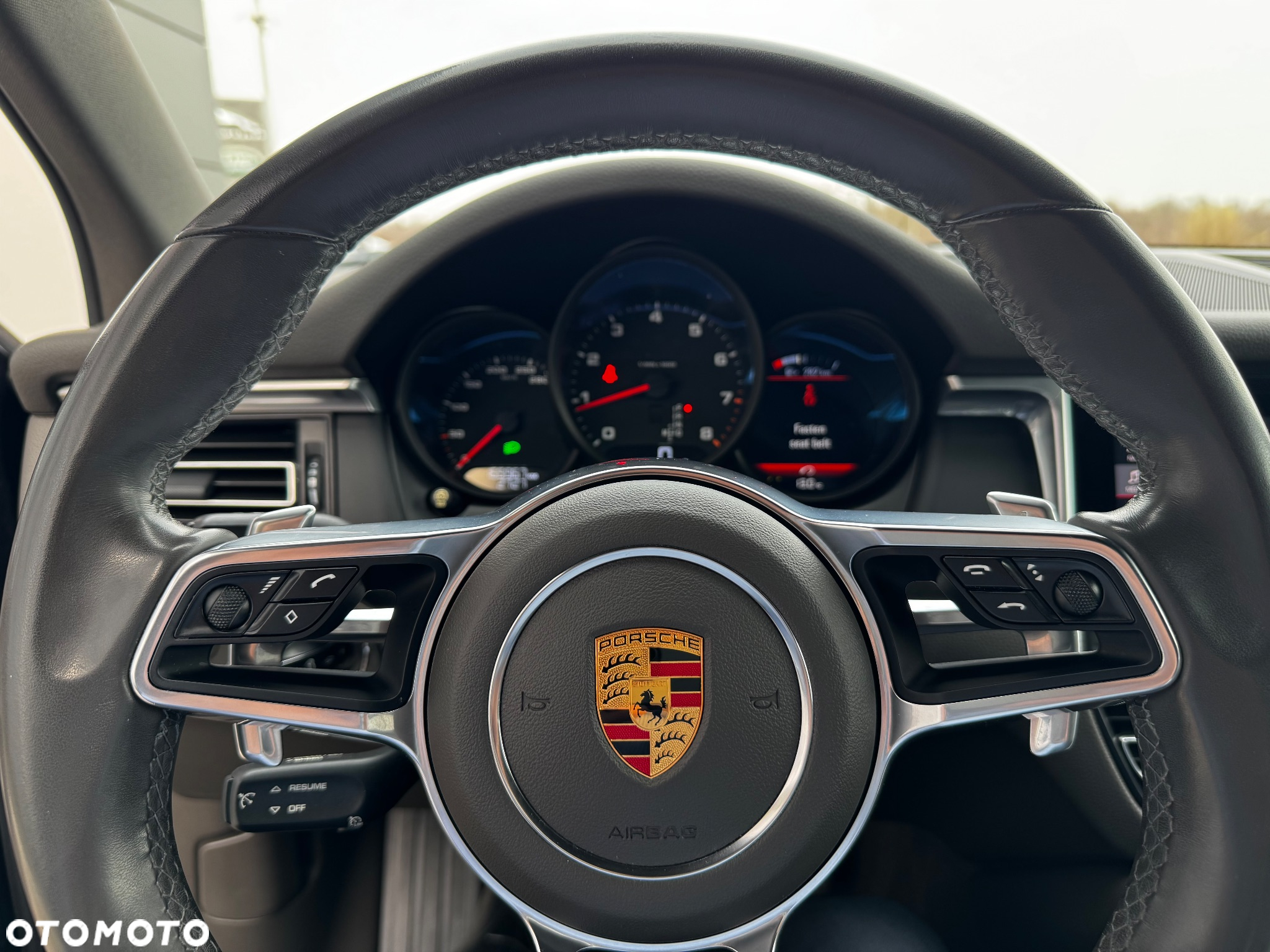 Porsche Macan Standard - 16