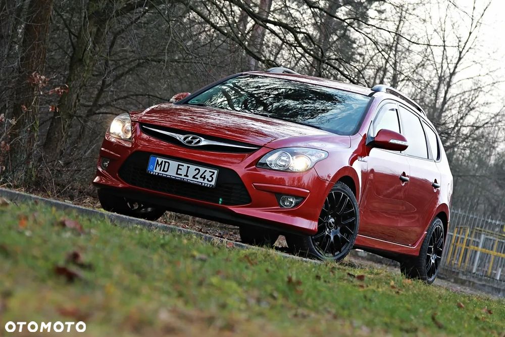 Hyundai i30 blue Kombi 1.6 CRDi Trend - 2