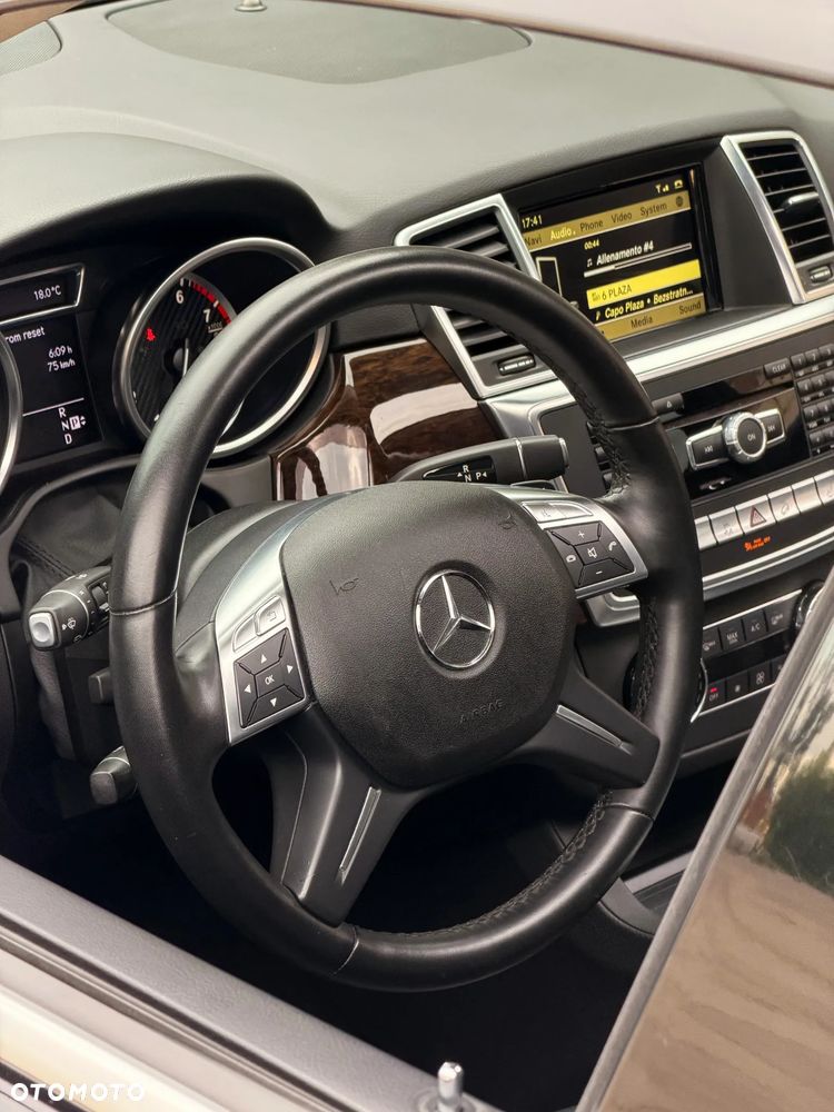 Mercedes-Benz ML 350 4MATIC (BlueEFFICIENCY) 7G-TRONIC - 15