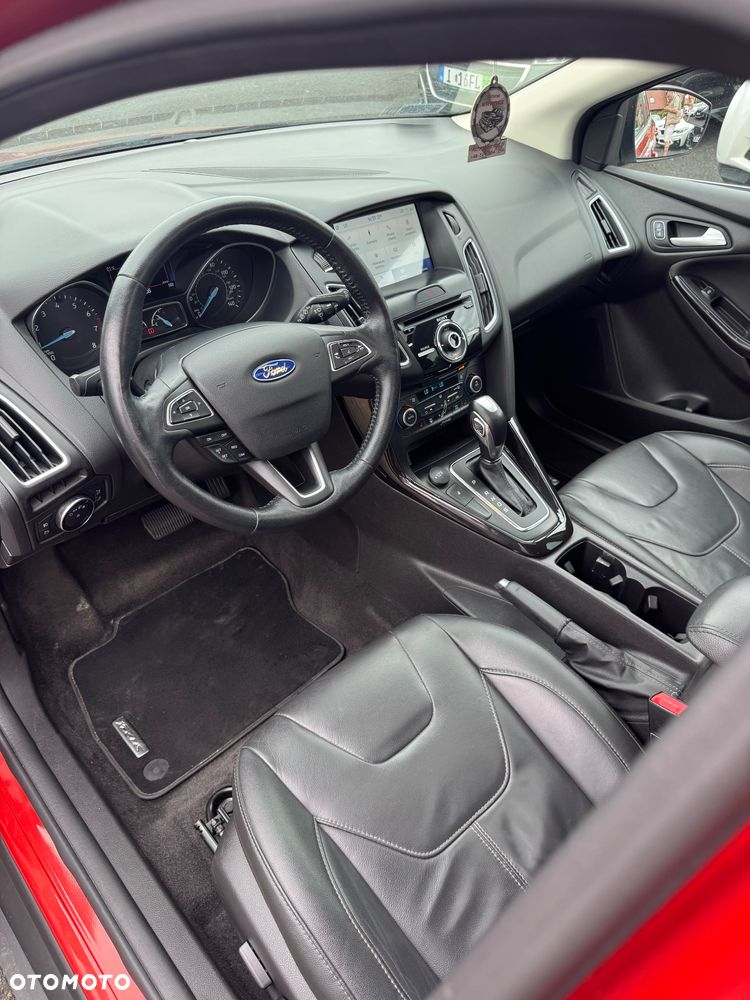 Ford Focus - 25