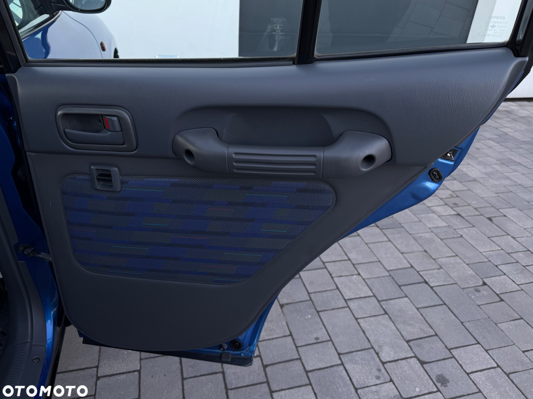 Toyota RAV4 2.0 - 31