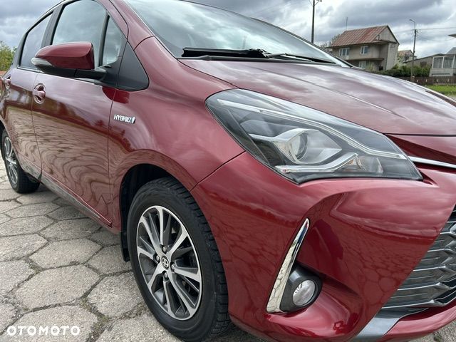 Toyota Yaris Hybrid 100 Life - 11