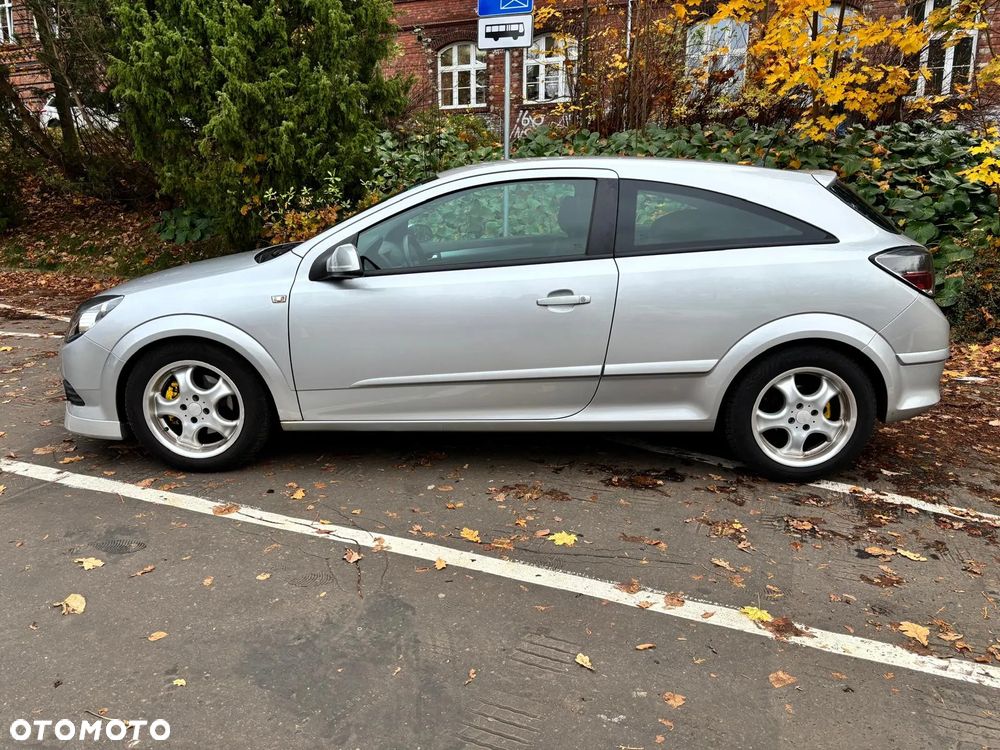 Opel Astra GTC 1.6 - 3
