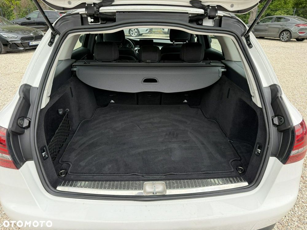 Mercedes-Benz Klasa C 220 d 9G-TRONIC - 12