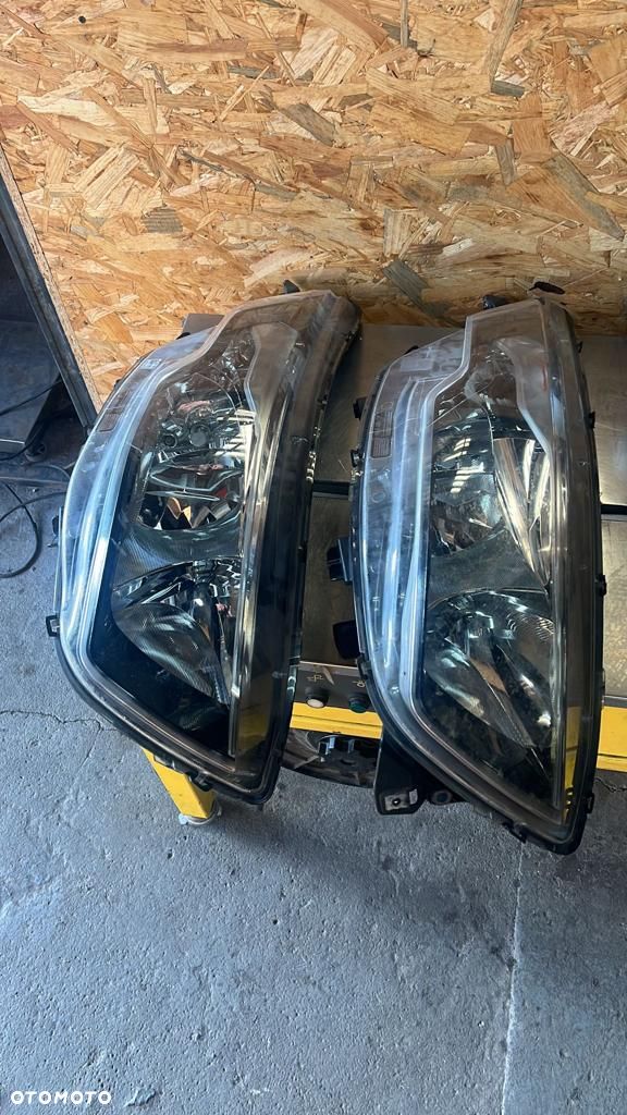 Lampa Iveco Daily IV  2019  prawa strona   5801473749  / 5802476873 - 1