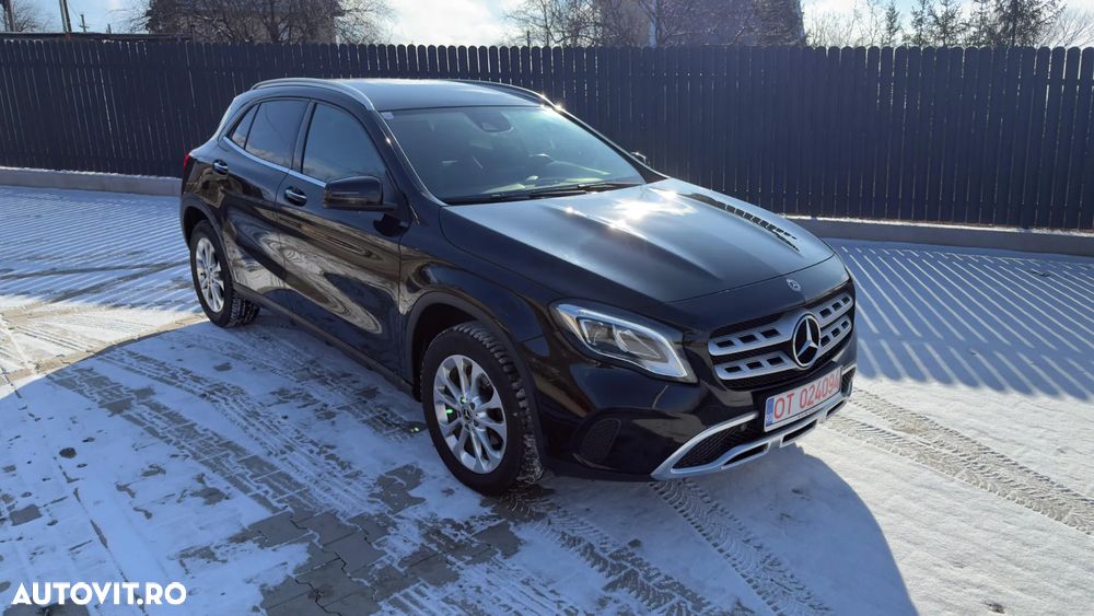 Mercedes-Benz GLA 180 7G-DCT StreetStyle - 2