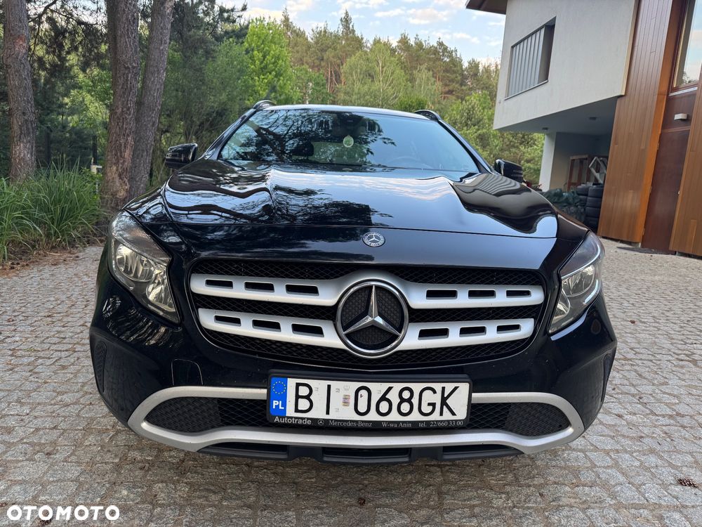 Mercedes-Benz GLA 200 7G-DCT Urban - 2