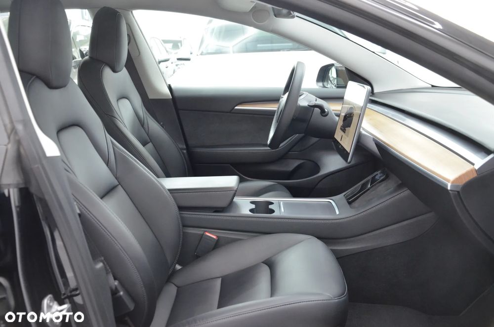 Tesla Model 3 Langstreckenbatterie Allradantrieb Dual Motor - 15