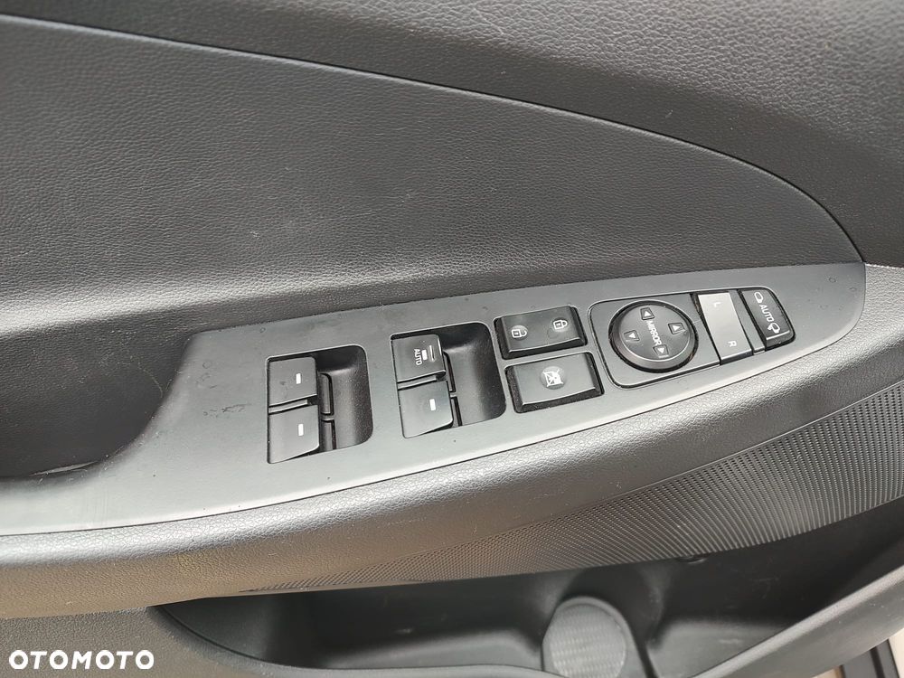 Hyundai Tucson 2.0 CRDI BlueDrive Style 2WD - 10