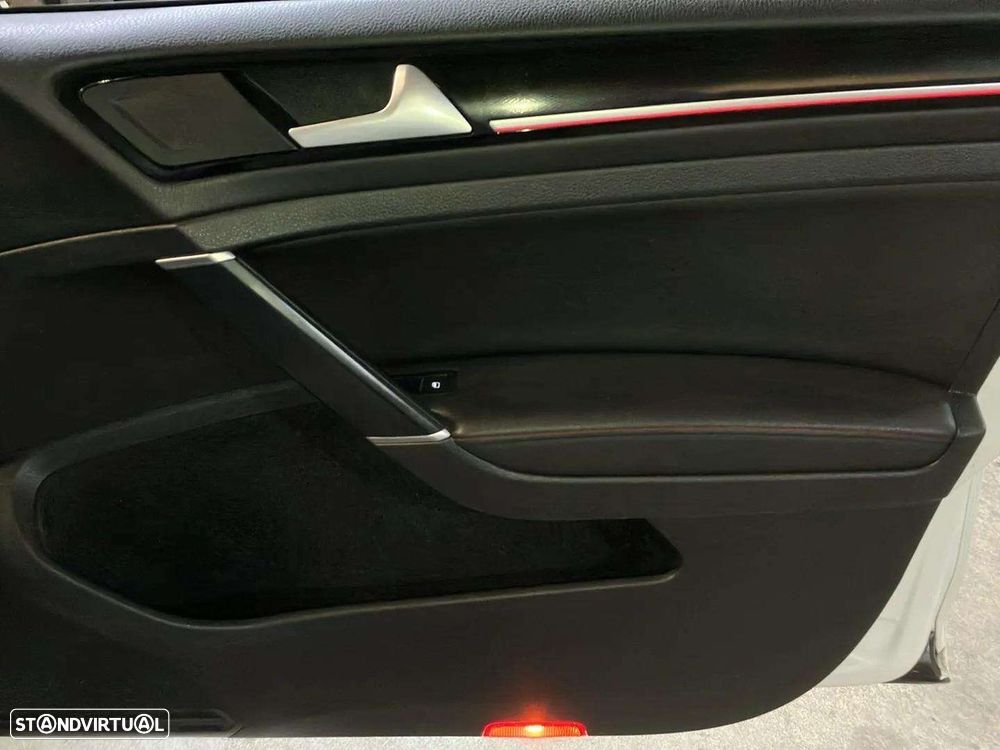 VW Golf 2.0 TSI GTI DSG Performance - 23