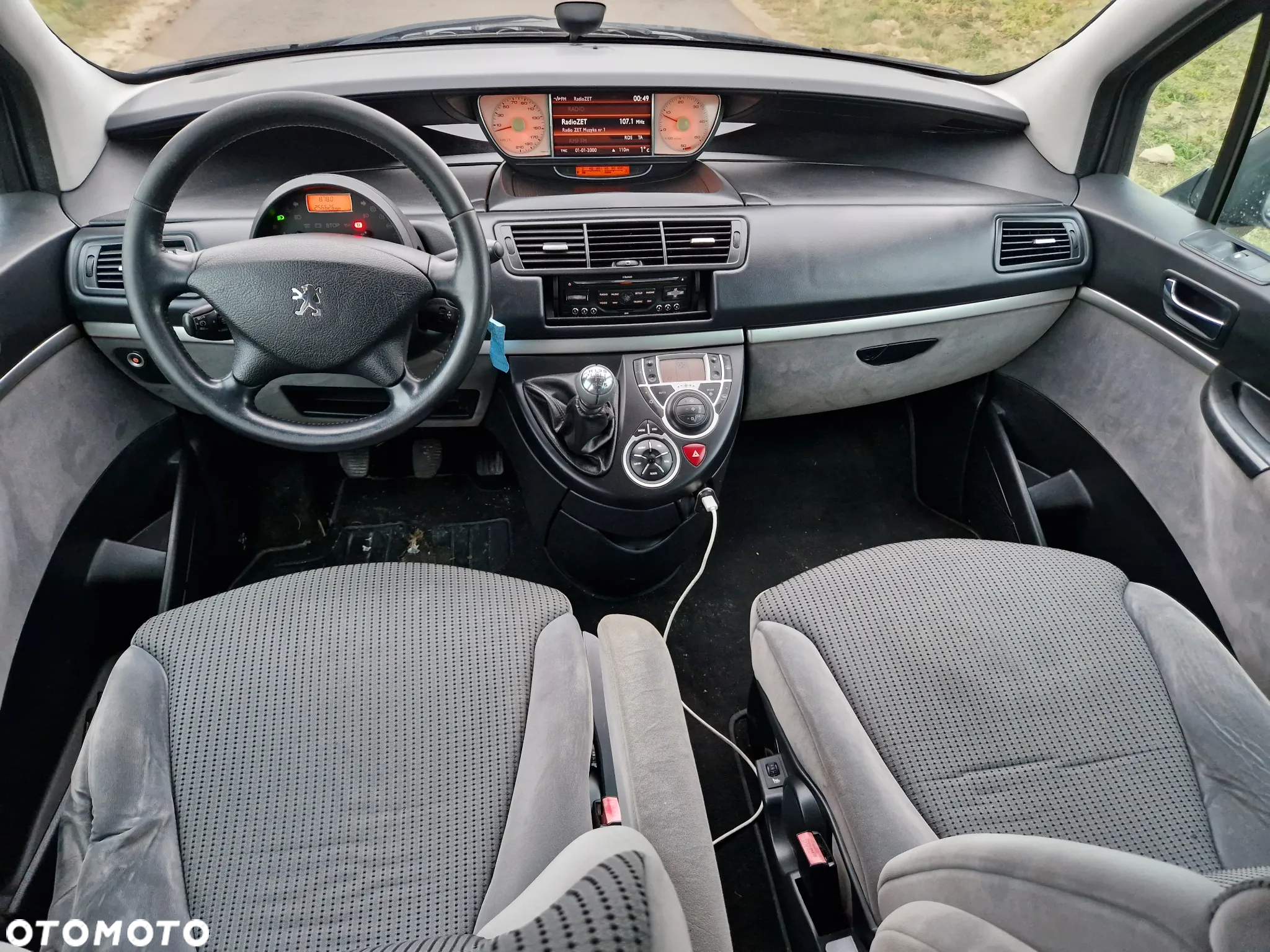 Peugeot 807 HDi 135 Family - 11