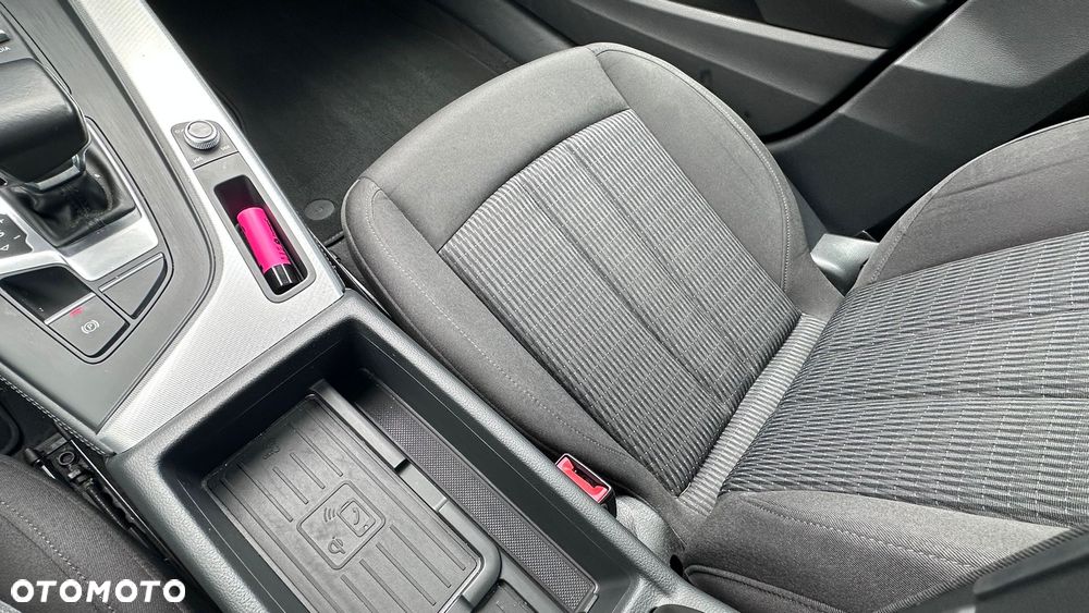 Audi A4 Avant 2.0 TDI S tronic - 27