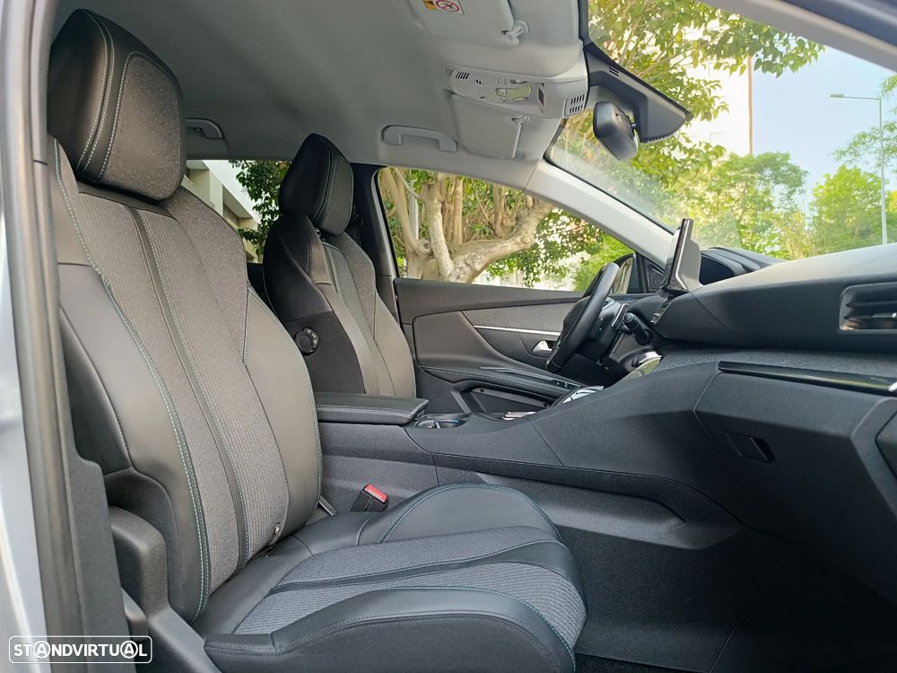 Peugeot 3008 1.2 PureTech Allure EAT8 - 22