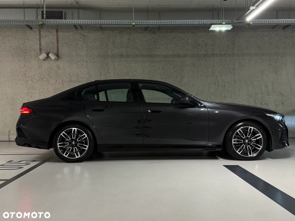 BMW Seria 5 520d xDrive mHEV M Sport - 36
