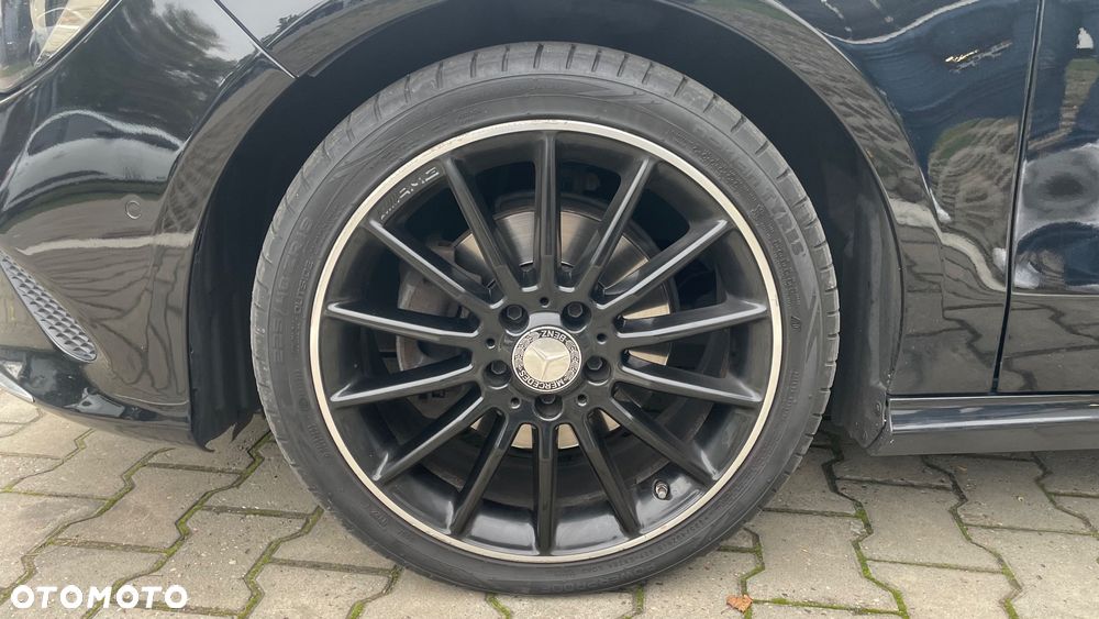 Mercedes-Benz CLA 180 7G-DCT AMG Line - 24