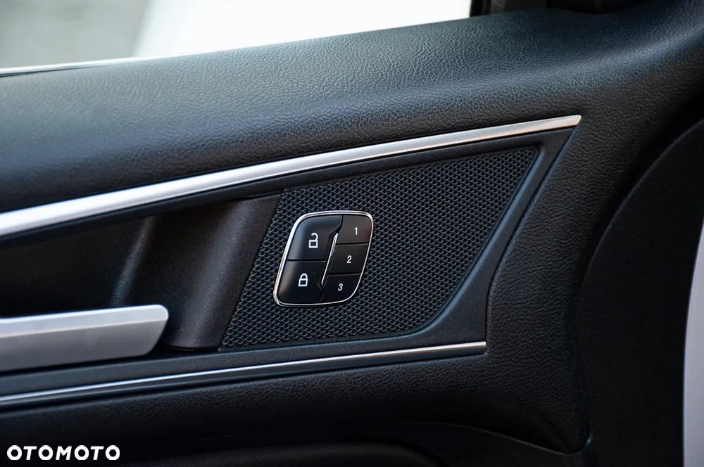 Ford Edge 2.0 TDCi 4x4 Titanium - 40