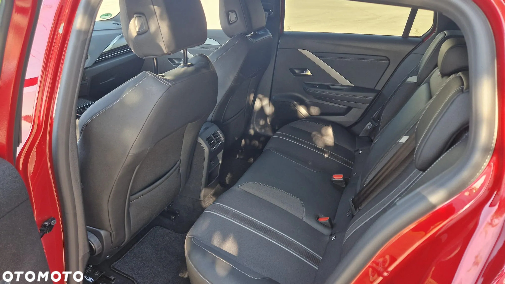 Opel Astra 1.2 Turbo Automatik GS Line - 16