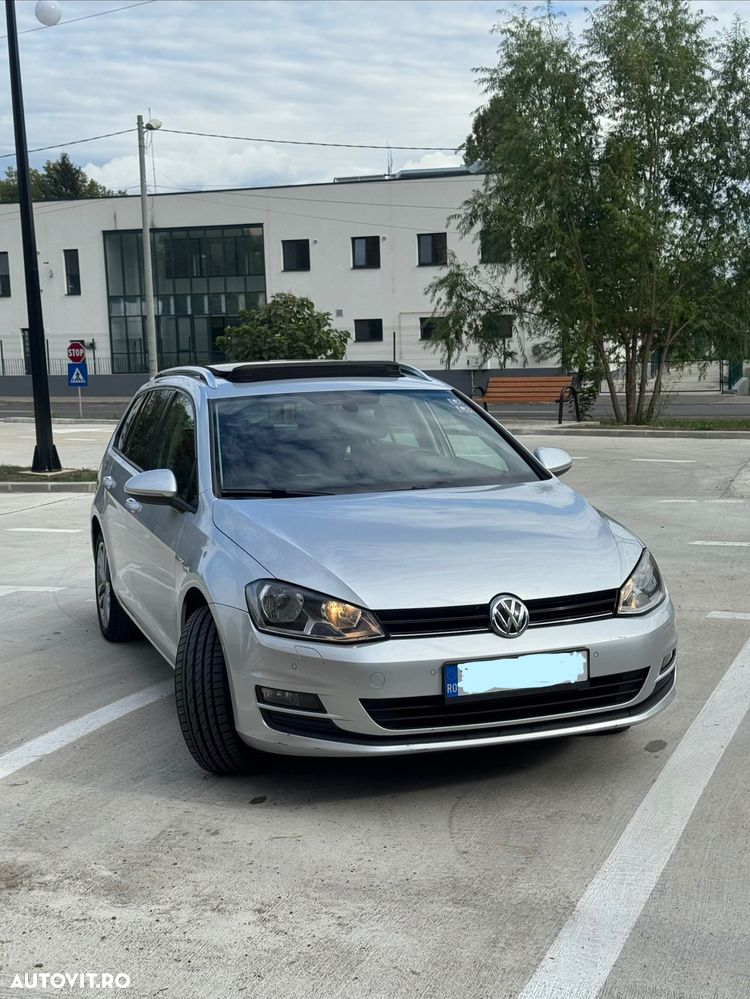 Volkswagen Golf - 1