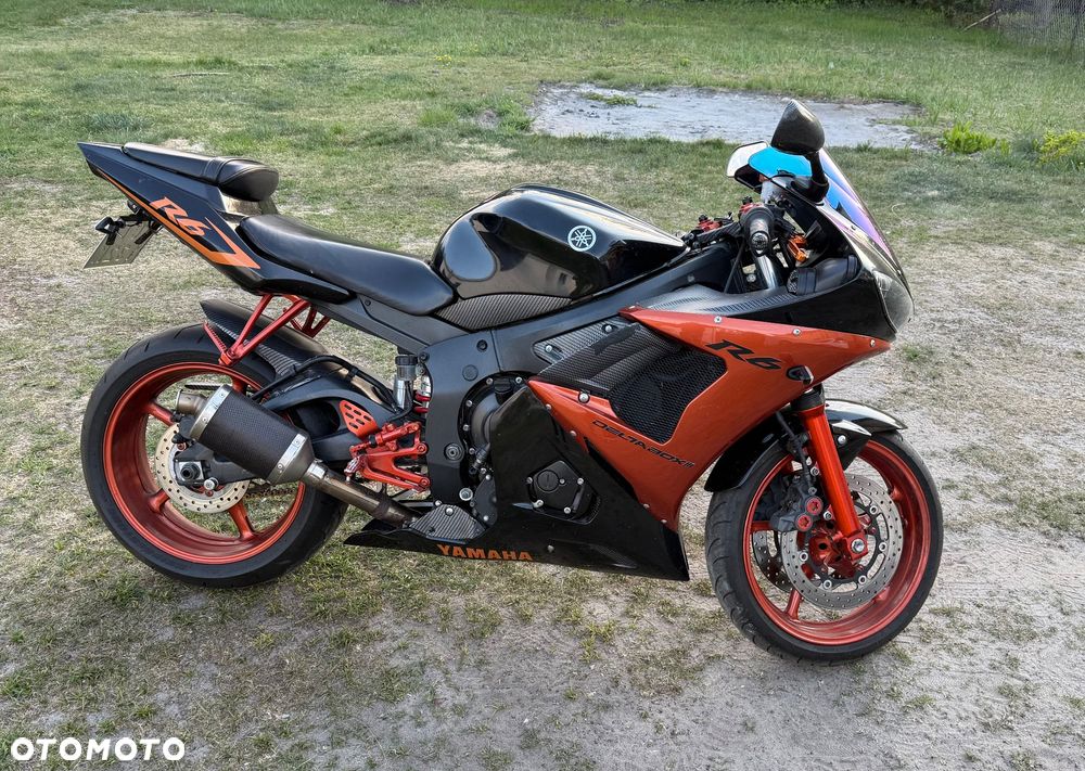 Yamaha R6 - 1