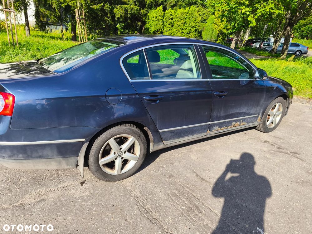 Volkswagen Passat 2.0 TDI Comfortline - 6