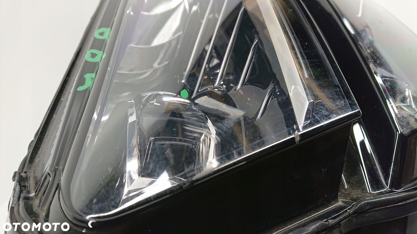 Skoda Karoq 57b LED lampa prawa przednia - 4