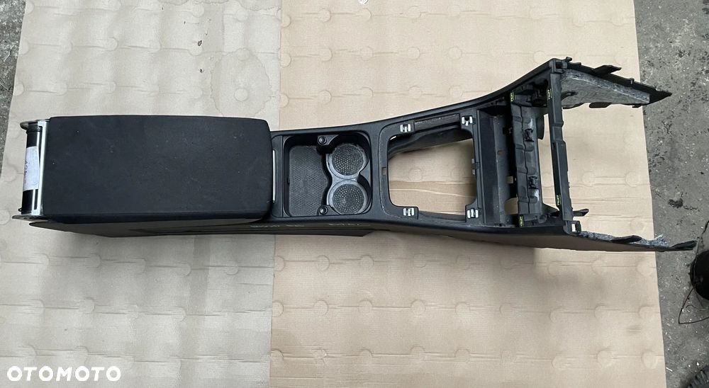 Podłokietnik tunel środkowy schowek Volkswagen Passat B6 kombi OE - 1