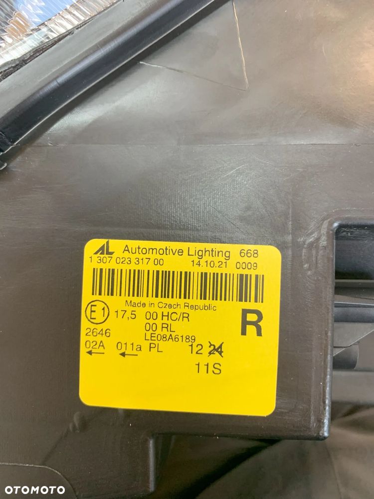 Skoda Yeti 10-12r Reflektor prawy lampa prawa AL - 4