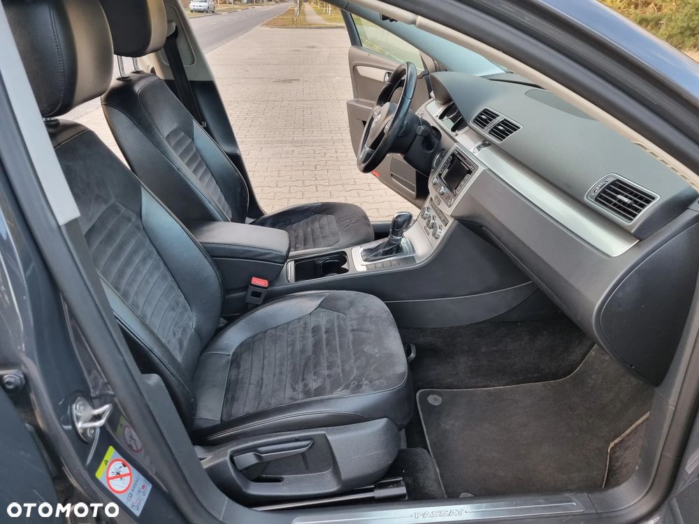 Volkswagen Passat 2.0 TDI DSG Highline - 13