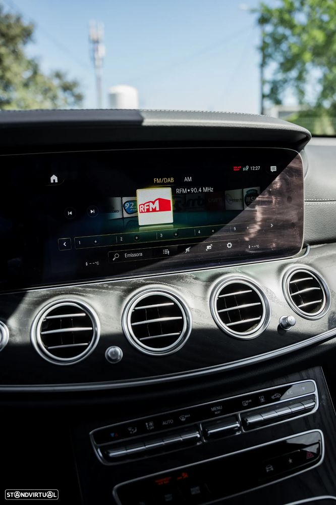 Mercedes-Benz E 300 de 4Matic 9G-TRONIC AMG Line - 33