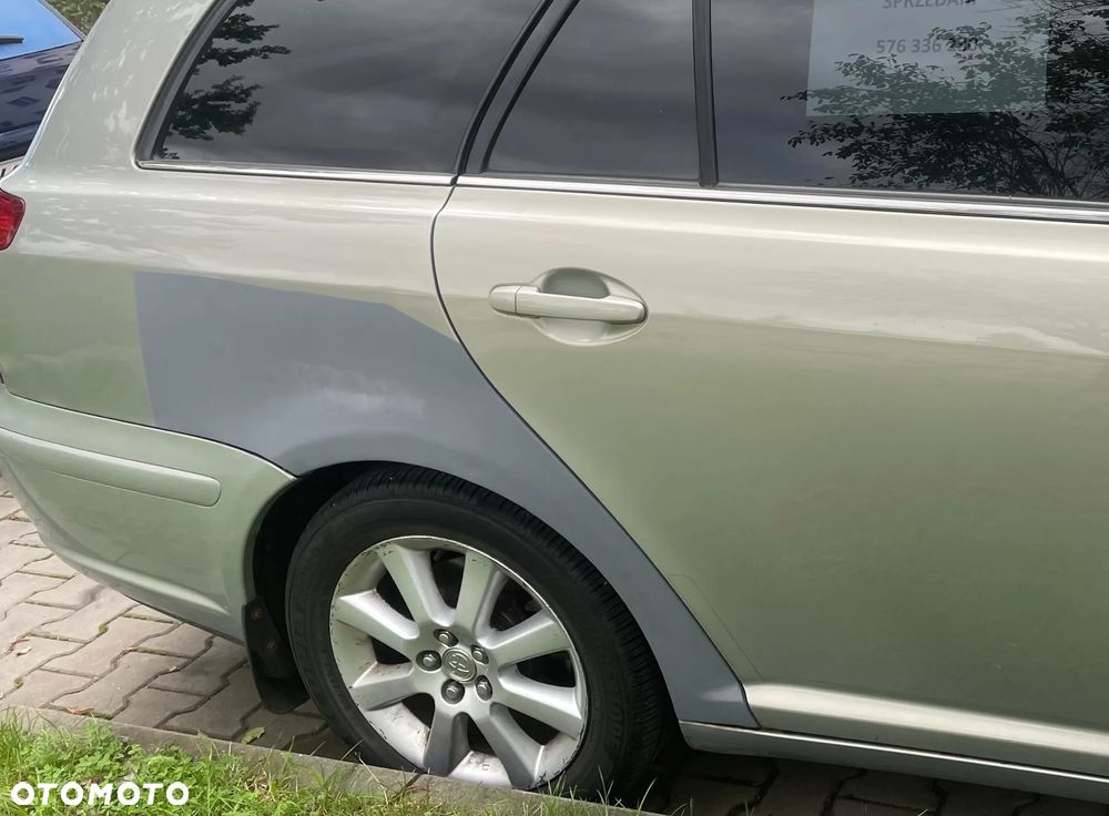 Toyota Avensis 2.0 VVT-i Sol - 5