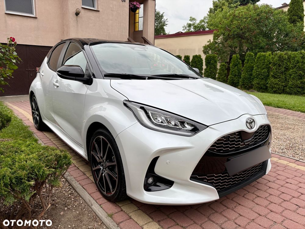 Toyota Yaris Hybrid 1.5 GR Sport - 1
