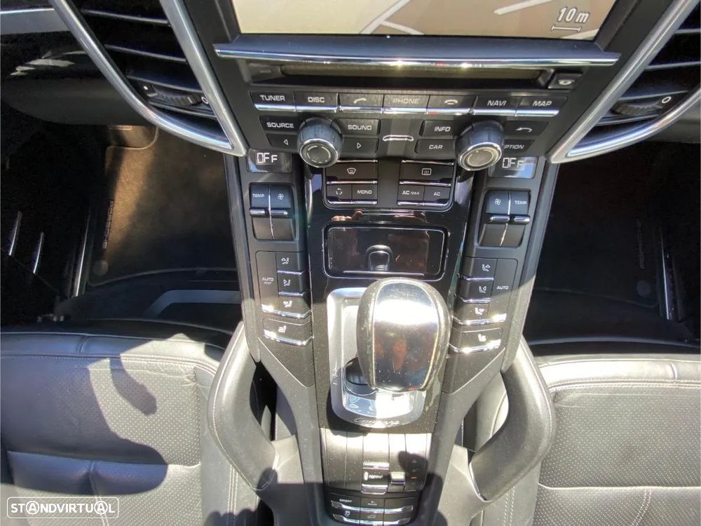 Porsche Cayenne S Hybrid - 48