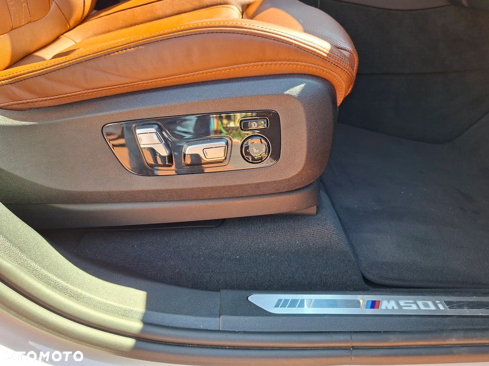 BMW X5 M50i - 27