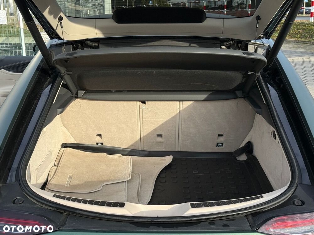 Mercedes-Benz AMG GT 43 4-Matic+ - 32