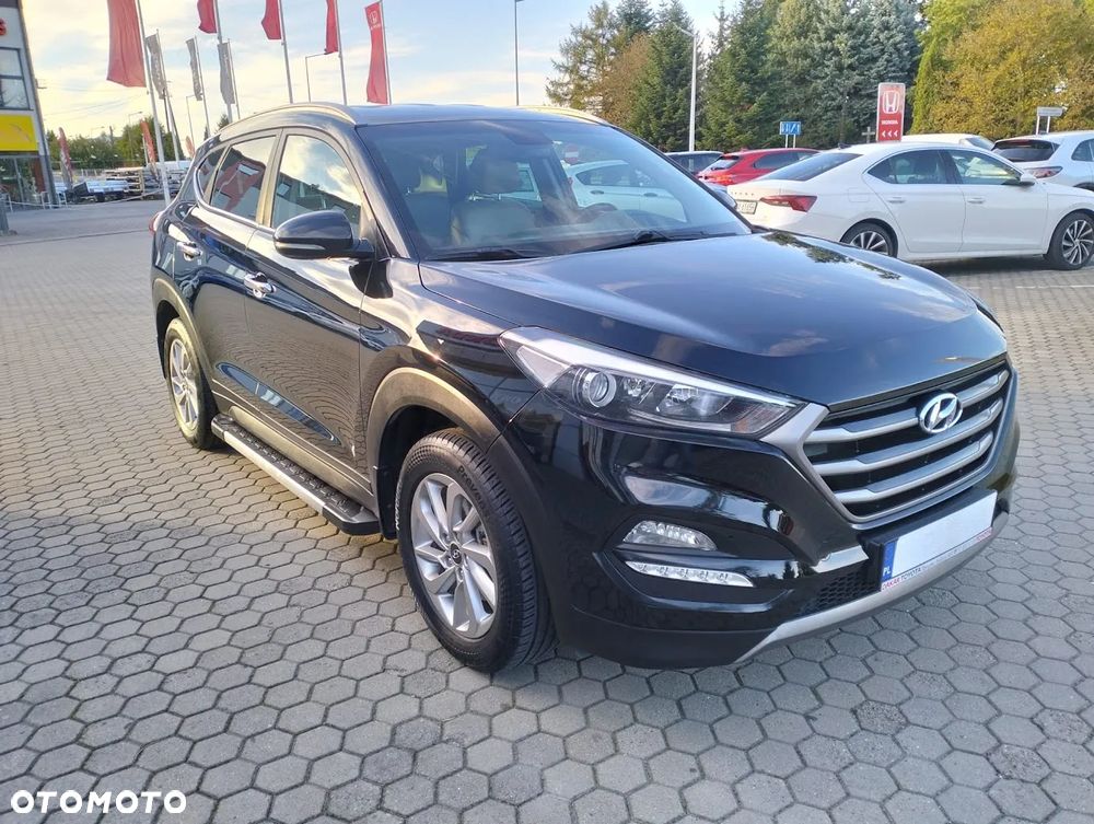 Hyundai Tucson 1.7 CRDI BlueDrive Style 2WD - 5