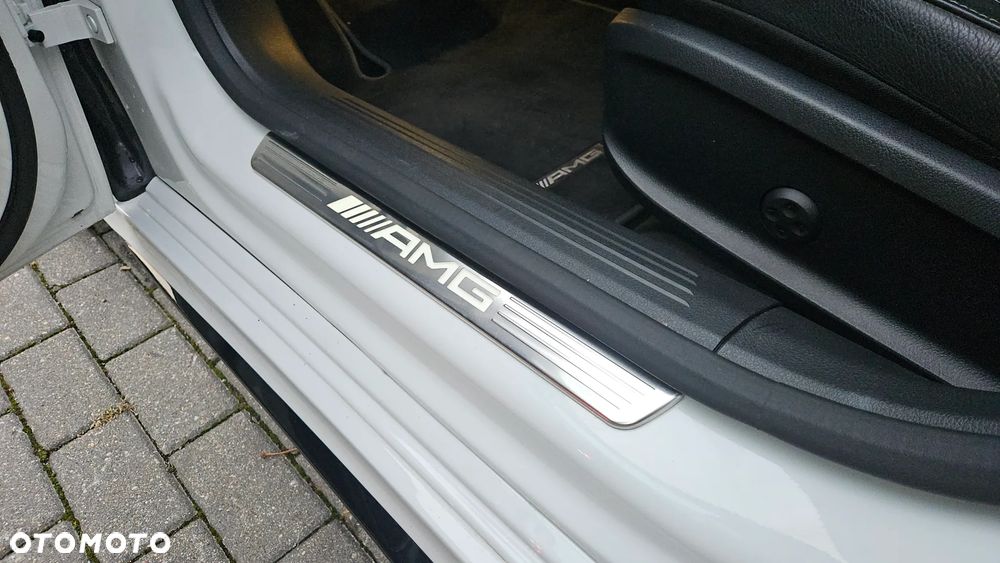 Mercedes-Benz Klasa A 35 AMG 4-Matic 7G-DCT - 24