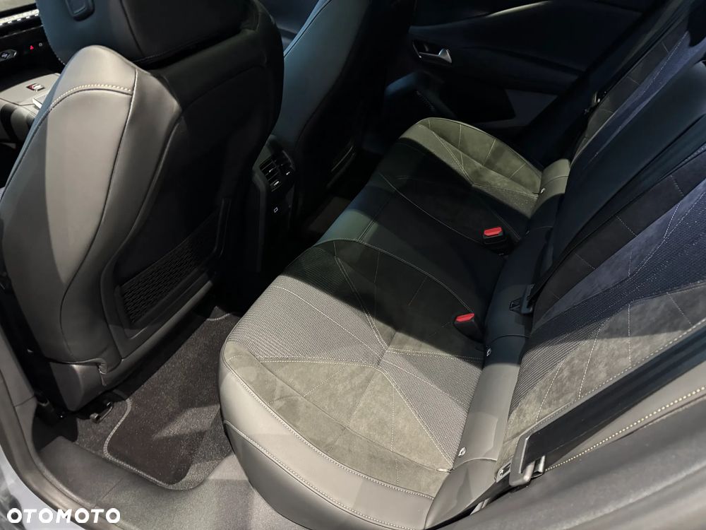 DS Automobiles N°4 E-Tense 58.3kWh Étoile Alcantara - 21