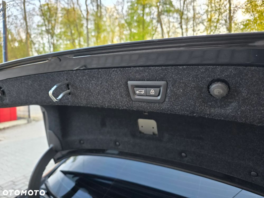 BMW Seria 5 530i M Sport Edition - 23