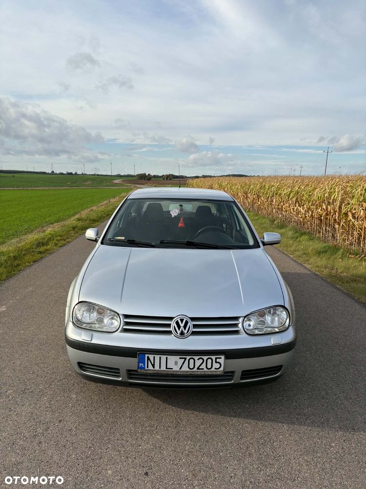Volkswagen Golf 2002 photo 2